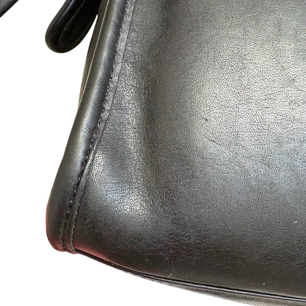 Coach vintage black leather New York City Spectator bag